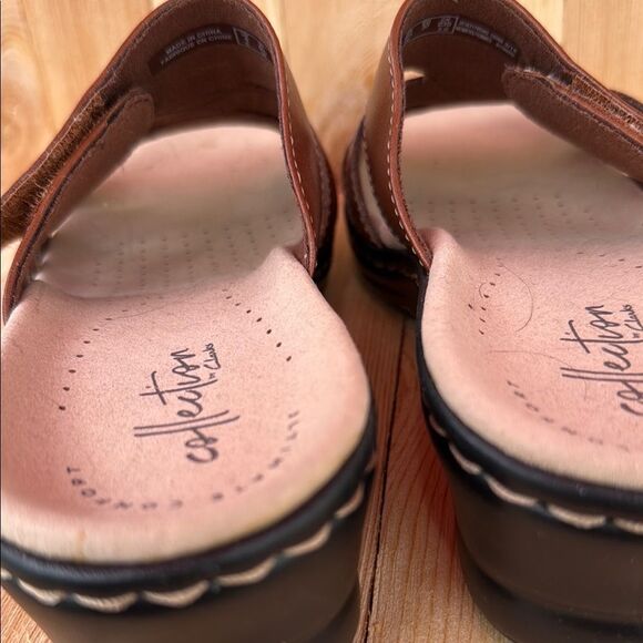 Women Clark’s Ultimate Brown Sandals size 6 main image 5